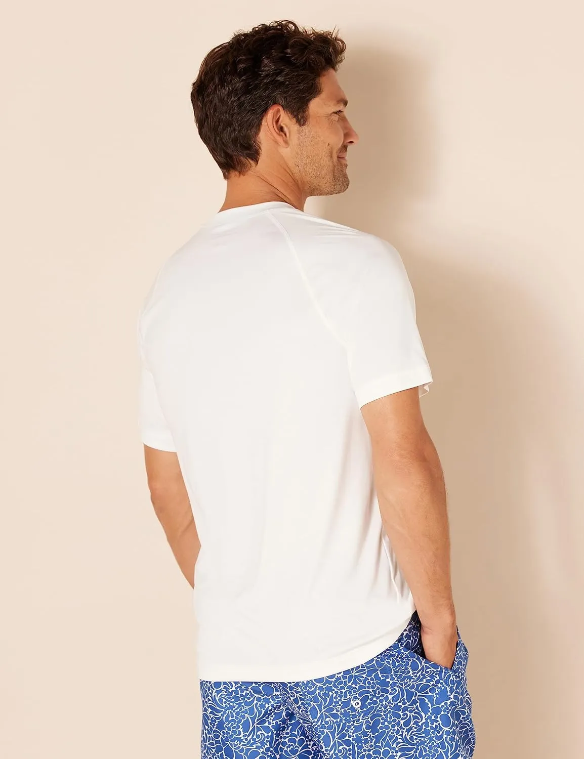 Amazon Essentials Men's Slim-Fit Short-Sleeve Quick-Dry UPF 50 Swim Tee